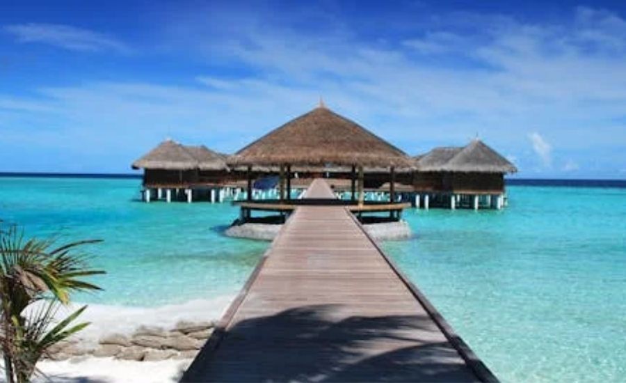 Why Choose Make1m.Com for Your Luxury Vacations?